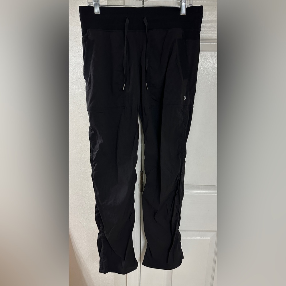Lululemon Dance Studio Pant III (Regular) *Unlined 32" in Black size 8 GUC